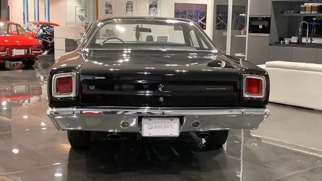 Plymouth-Road-Runner-1969-Coupe-2