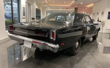 Plymouth-Road-Runner-1969-Coupe-3