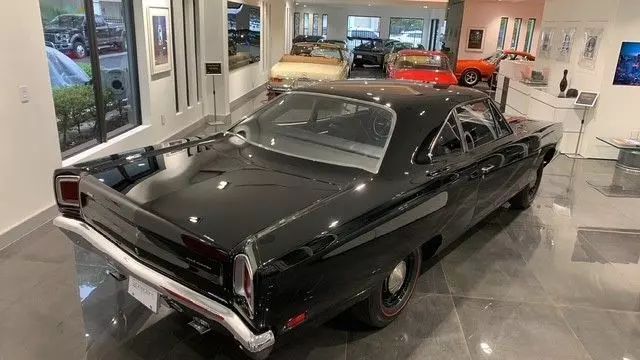 Plymouth-Road-Runner-1969-Coupe-7