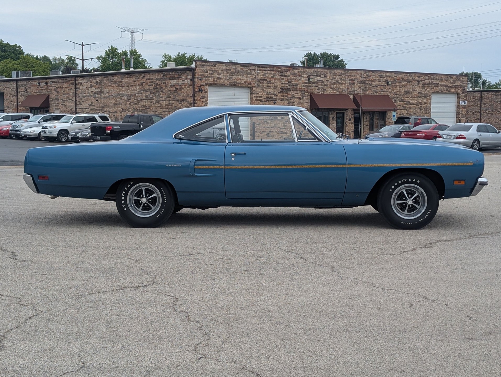 Plymouth-Road-Runner-1970-Coupe-11