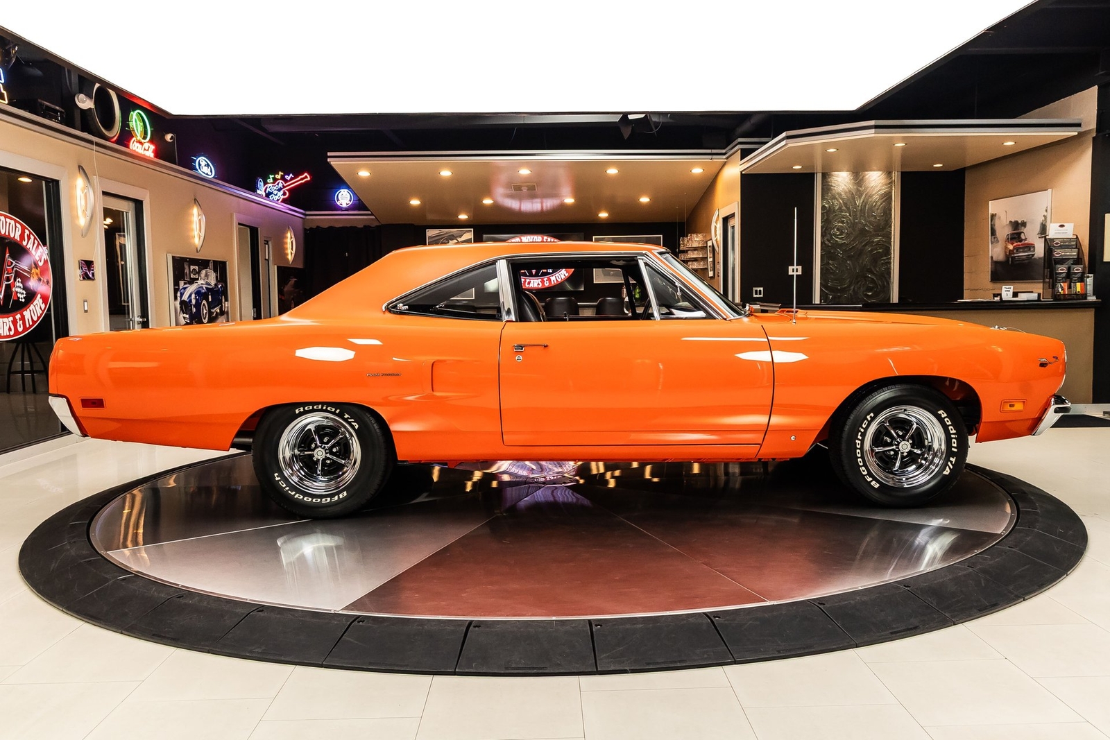 Plymouth-Road-Runner-1970-Coupe-11