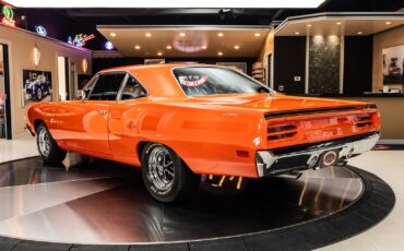 Plymouth-Road-Runner-1970-Coupe-16