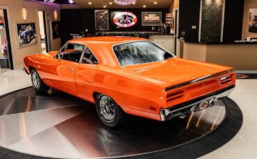 Plymouth-Road-Runner-1970-Coupe-17