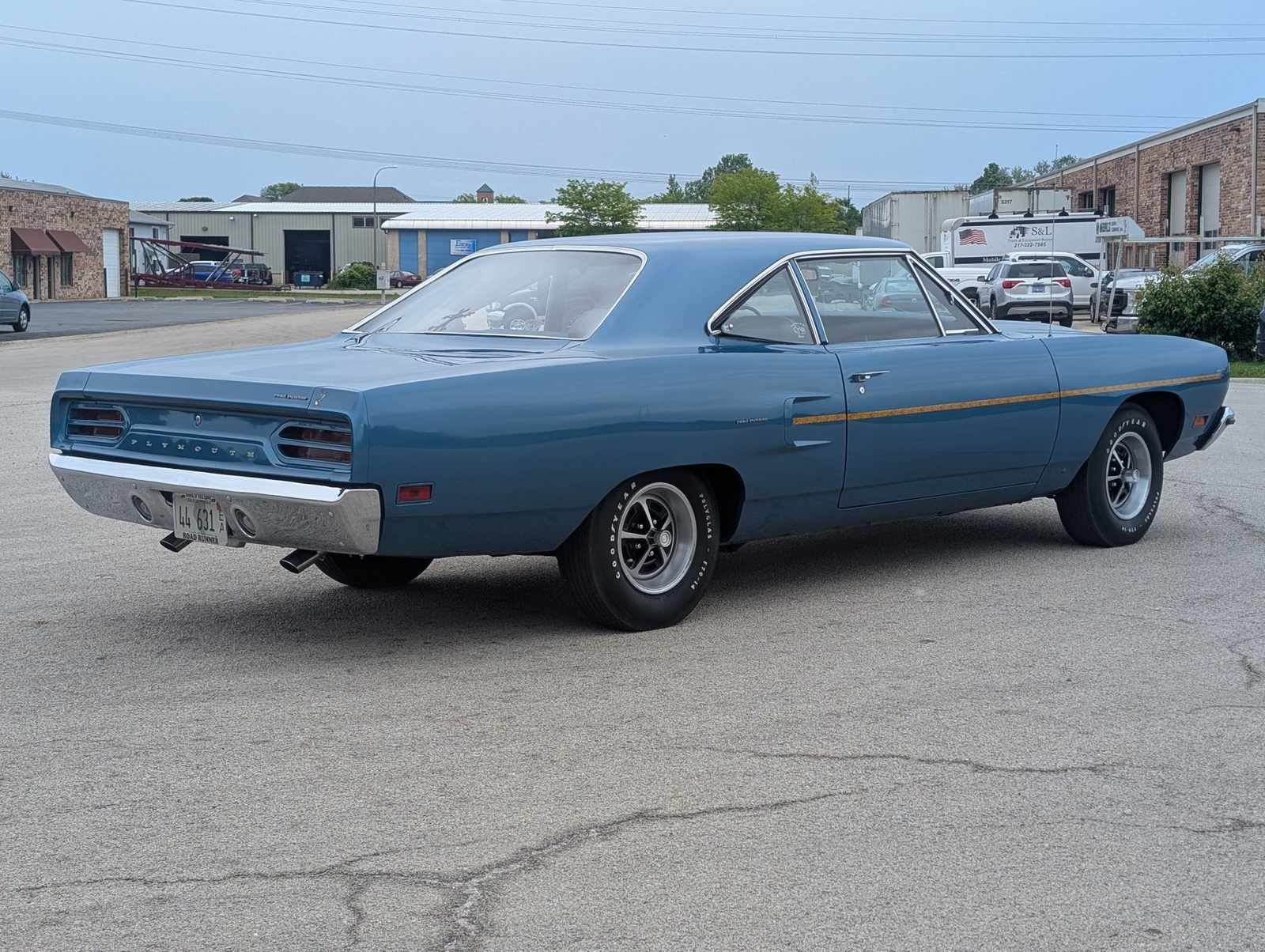 Plymouth-Road-Runner-1970-Coupe-2