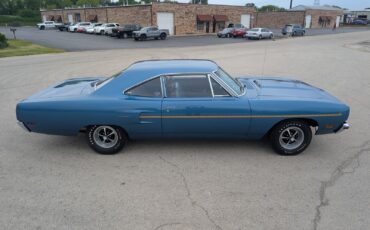 Plymouth-Road-Runner-1970-Coupe-21