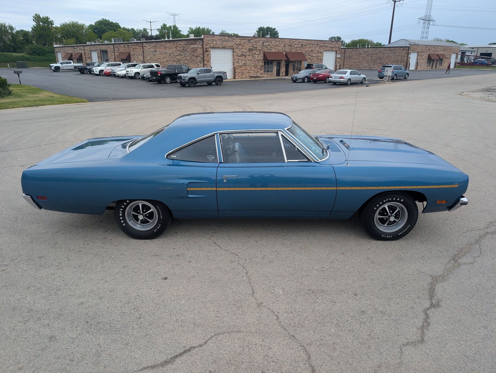Plymouth-Road-Runner-1970-Coupe-21
