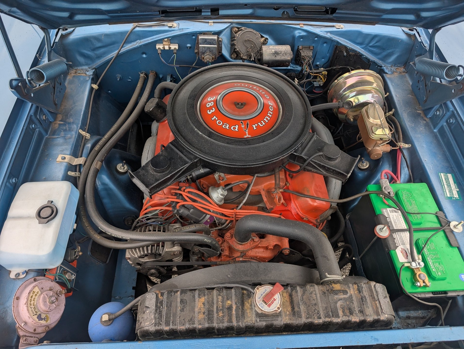 Plymouth-Road-Runner-1970-Coupe-4