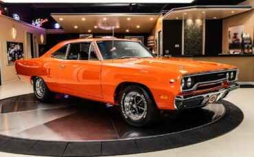 Plymouth-Road-Runner-1970-Coupe-9