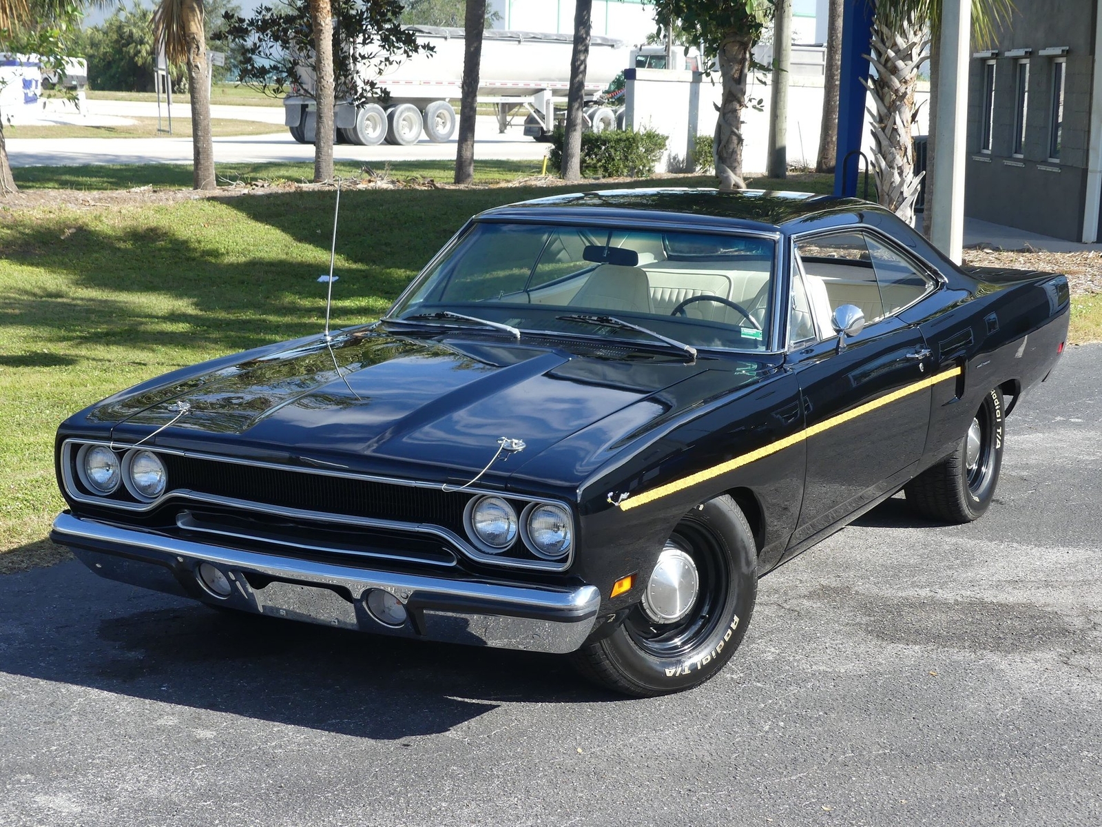 Plymouth-Road-Runner-1970-Other-12