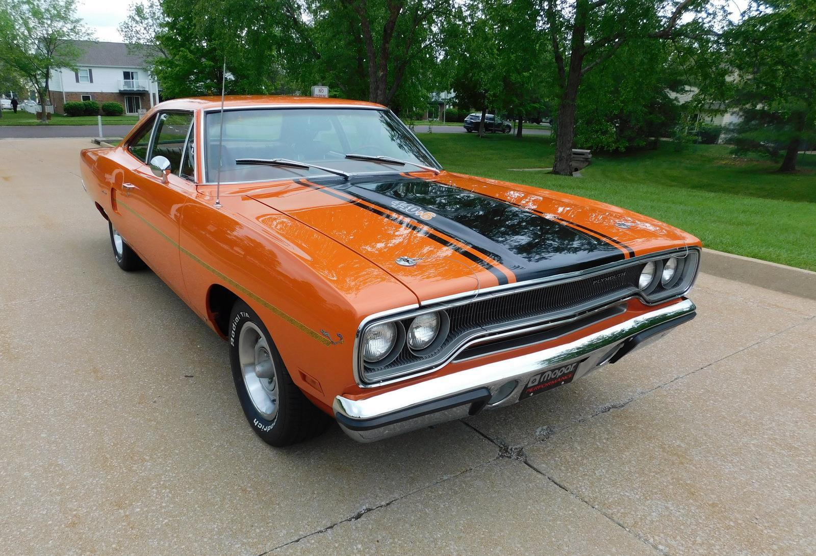 Plymouth-Road-Runner-1970-coupe-16