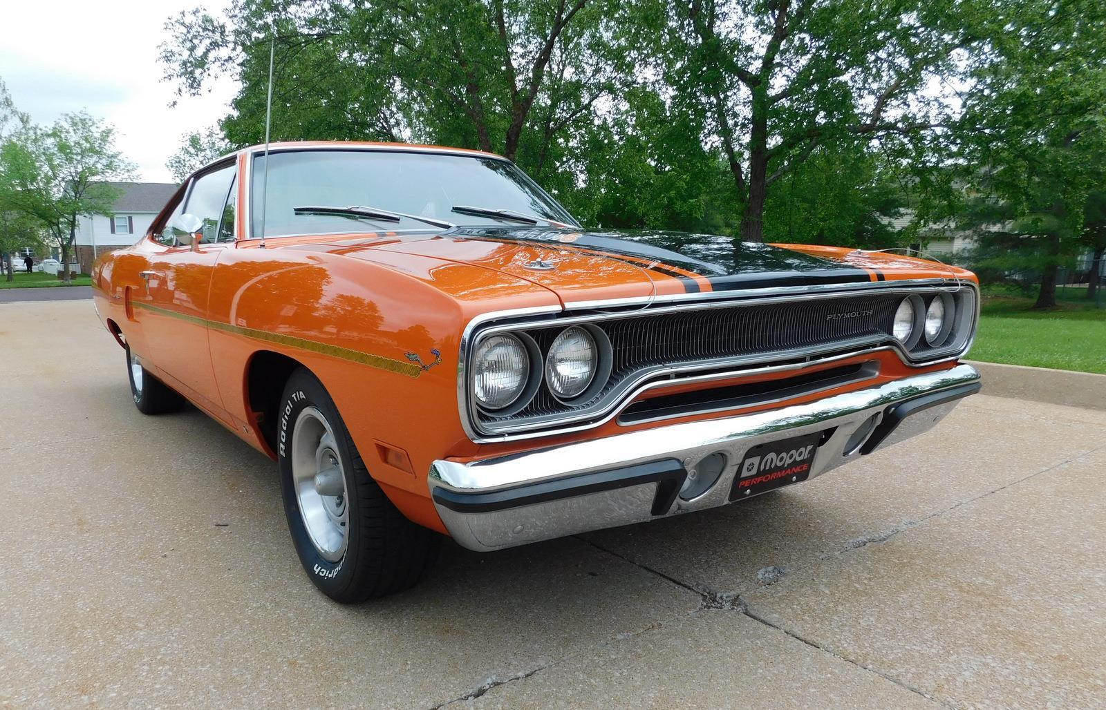 Plymouth-Road-Runner-1970-coupe-17