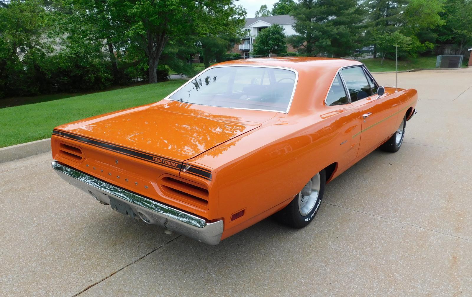 Plymouth-Road-Runner-1970-coupe-18