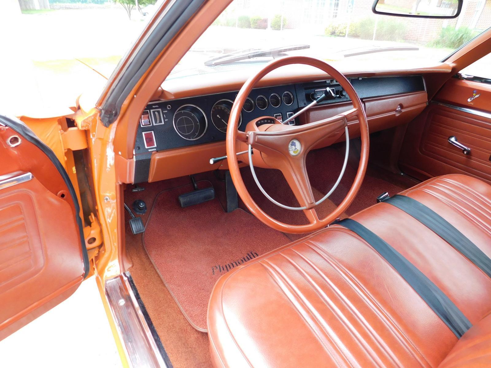 Plymouth-Road-Runner-1970-coupe-26