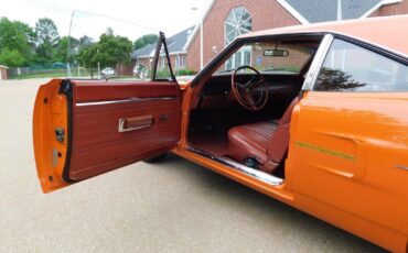 Plymouth-Road-Runner-1970-coupe-9