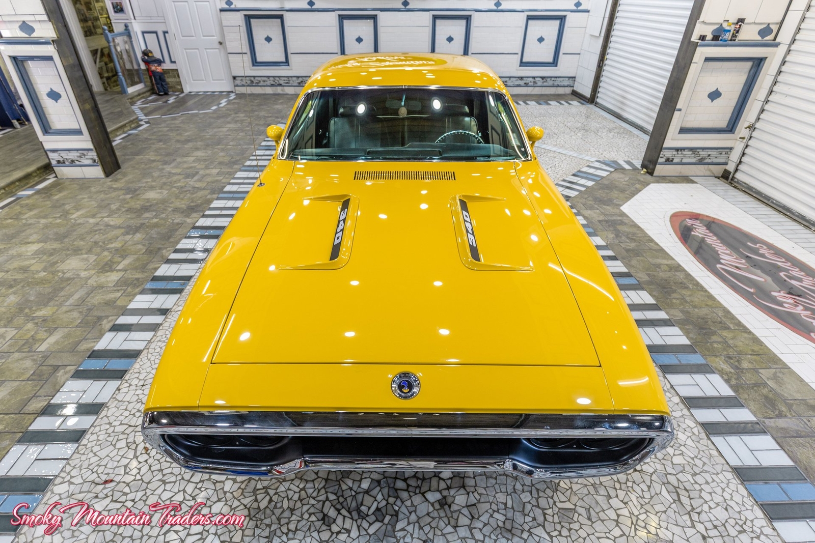 Plymouth-Road-Runner-1972-10