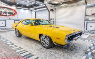 Plymouth-Road-Runner-1972-15