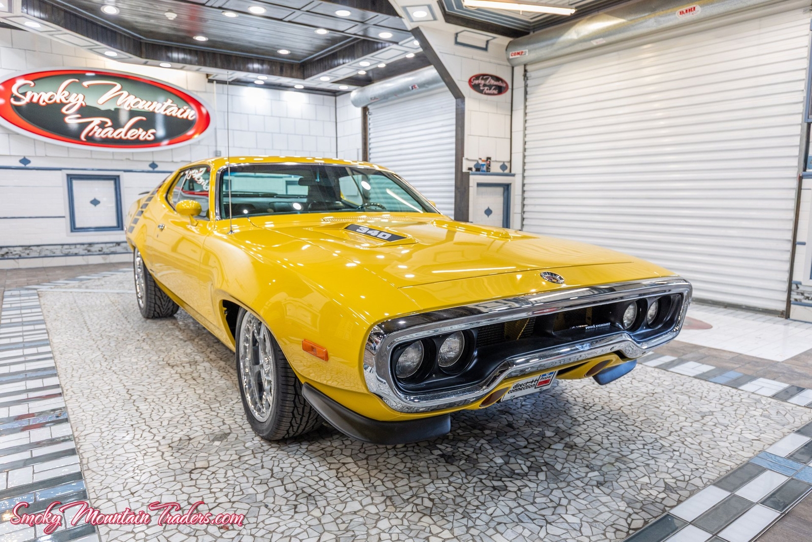 Plymouth-Road-Runner-1972-16