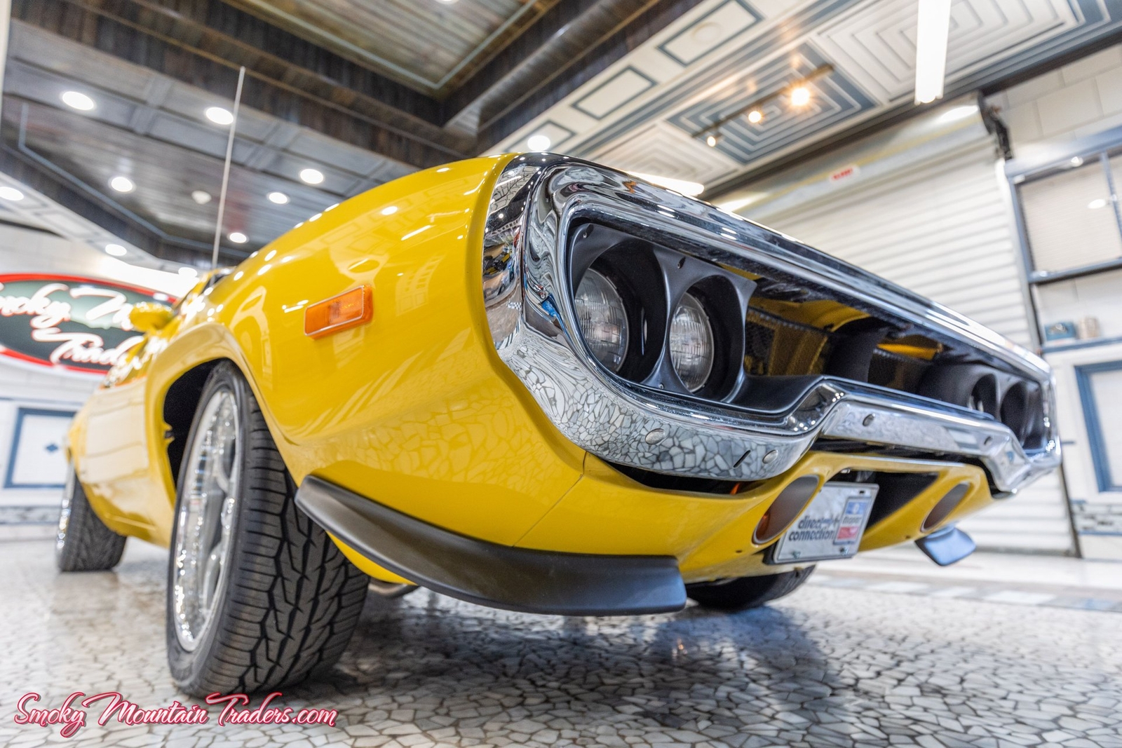 Plymouth-Road-Runner-1972-18
