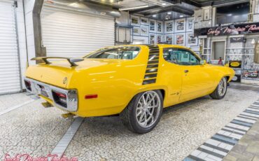 Plymouth-Road-Runner-1972-22