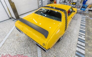 Plymouth-Road-Runner-1972-24