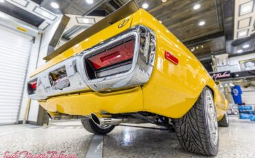 Plymouth-Road-Runner-1972-29