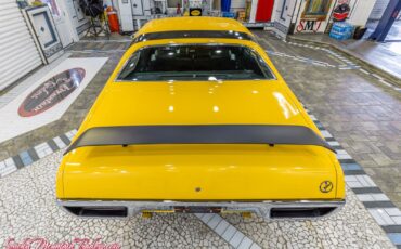 Plymouth-Road-Runner-1972-31