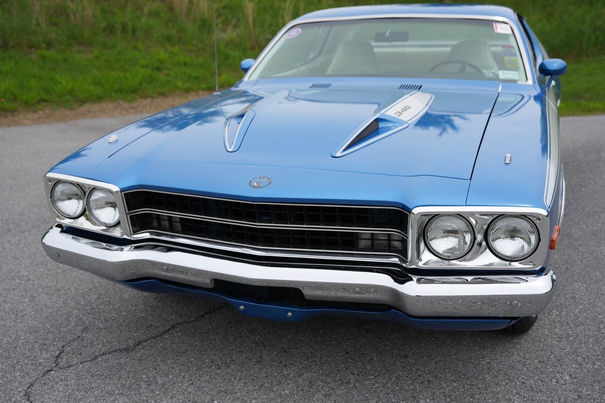 Plymouth-Road-Runner-1973-Fastback-16