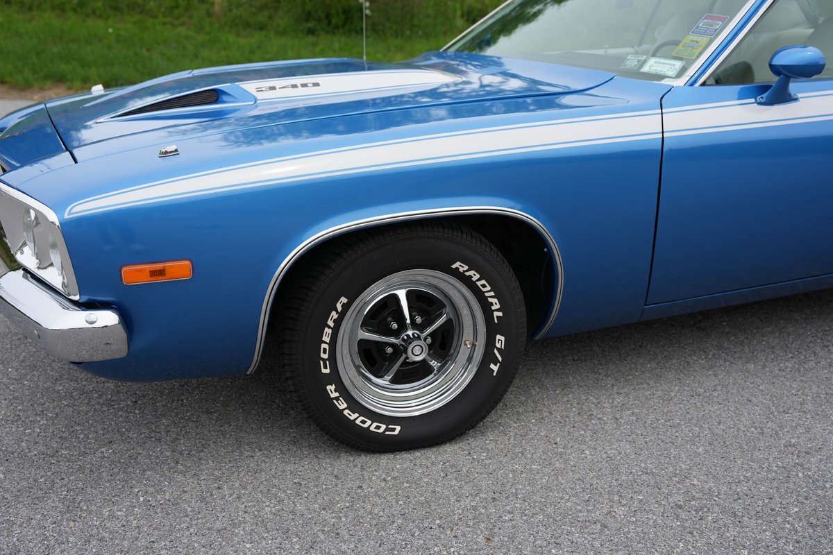 Plymouth-Road-Runner-1973-Fastback-19