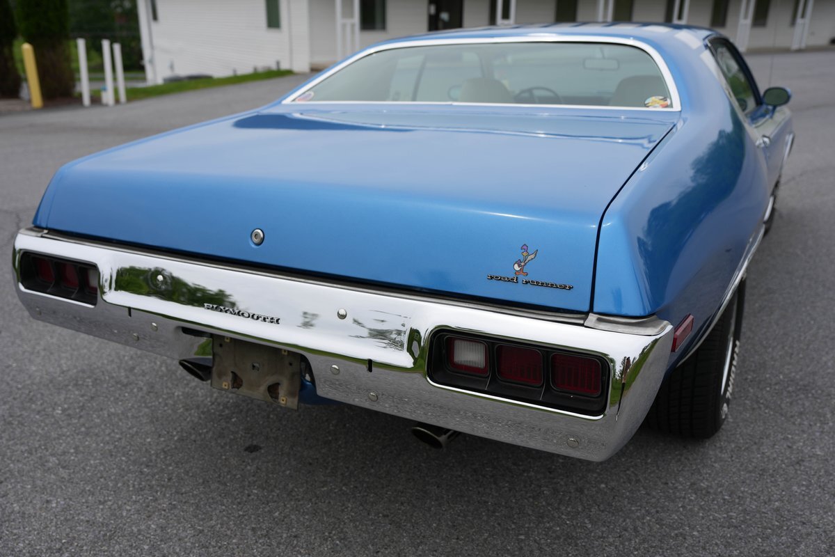 Plymouth-Road-Runner-1973-Fastback-25