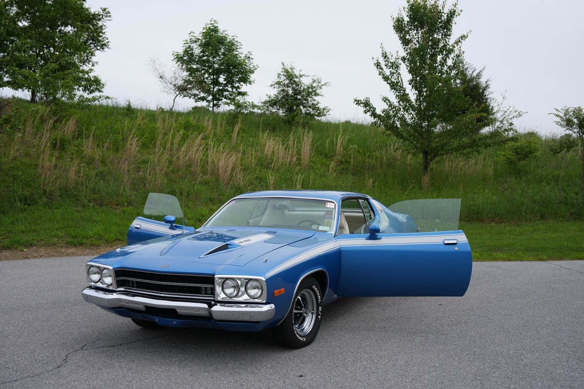 Plymouth-Road-Runner-1973-Fastback-33
