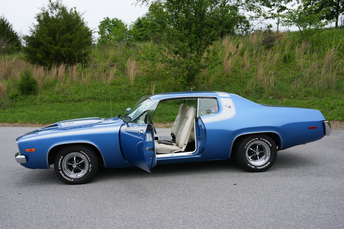 Plymouth-Road-Runner-1973-Fastback-37