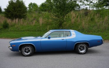 Plymouth-Road-Runner-1973-Fastback-4