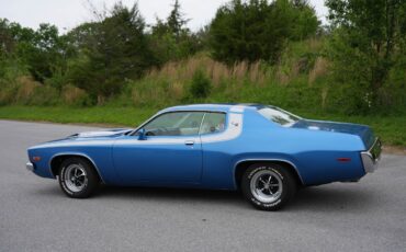 Plymouth-Road-Runner-1973-Fastback-5