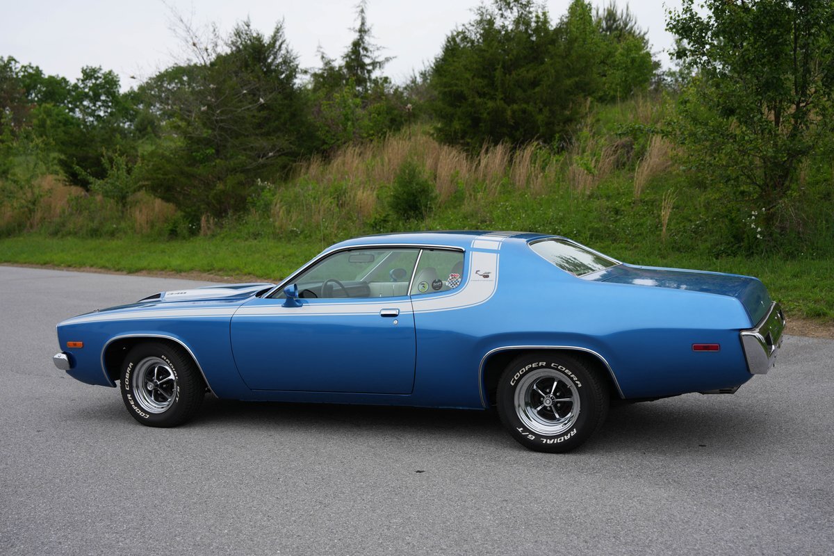 Plymouth-Road-Runner-1973-Fastback-5