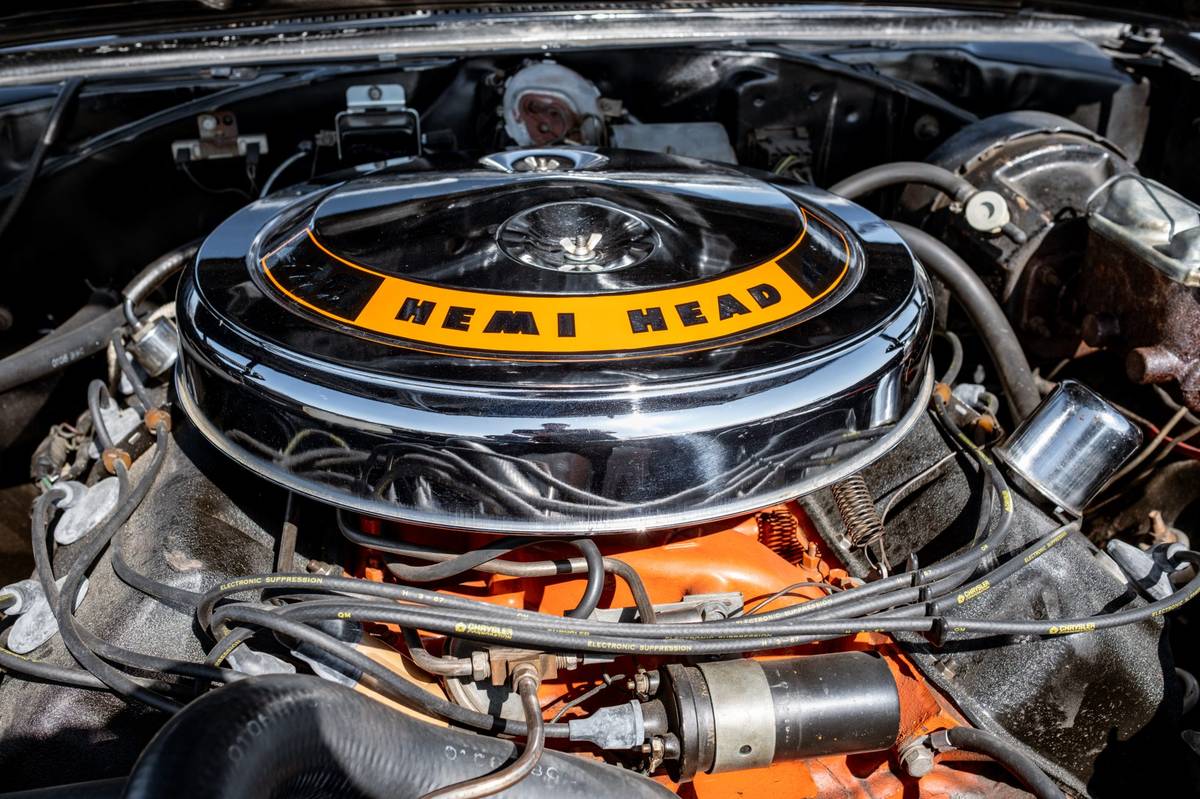 Plymouth-Roadrunner-1968-black-7