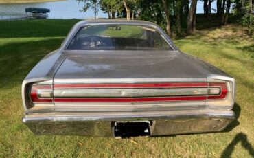 Plymouth-Roadrunner-1968-silver-2