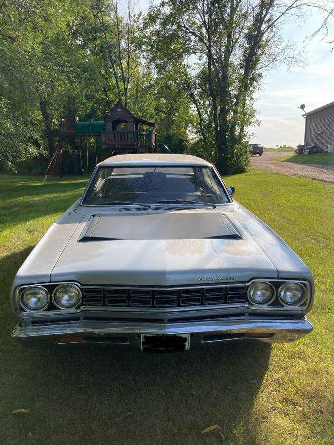 Plymouth-Roadrunner-1968-silver-5