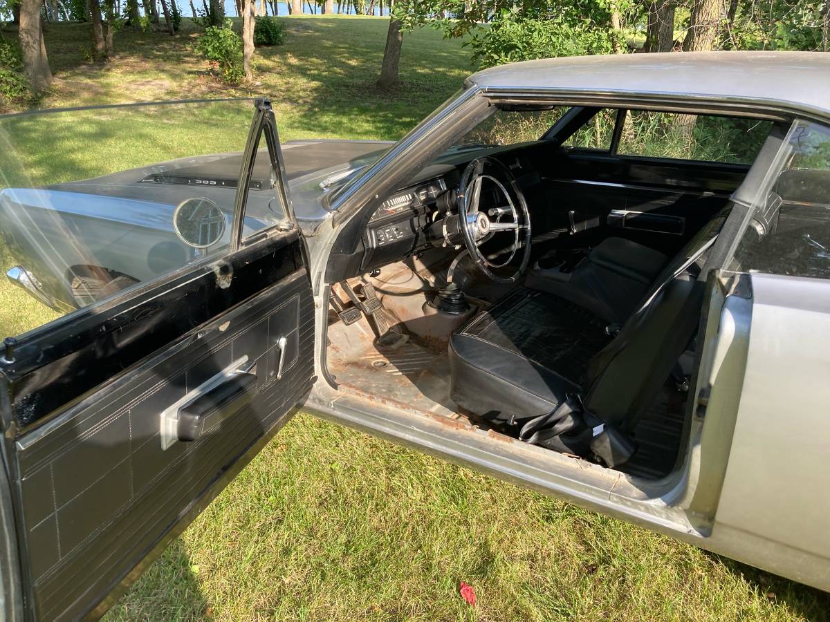 Plymouth-Roadrunner-1968-silver-7