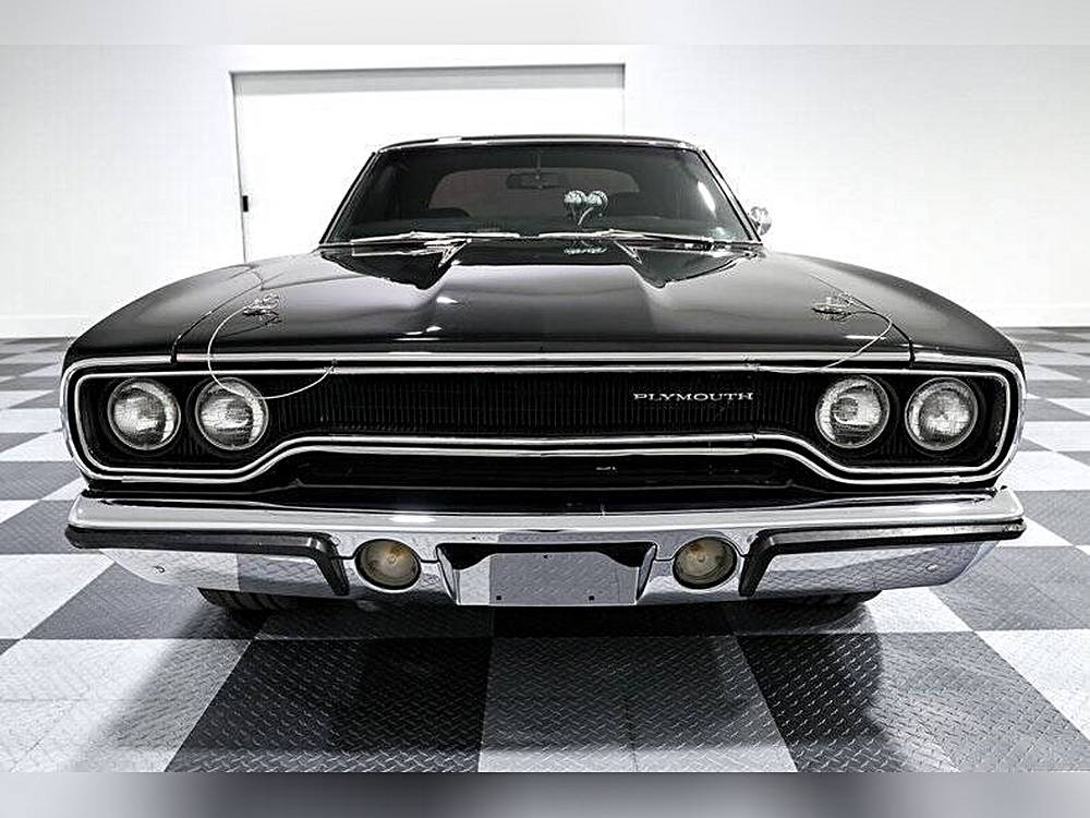 Plymouth-Roadrunner-1970-black-1