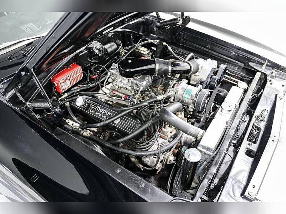 Plymouth-Roadrunner-1970-black-11