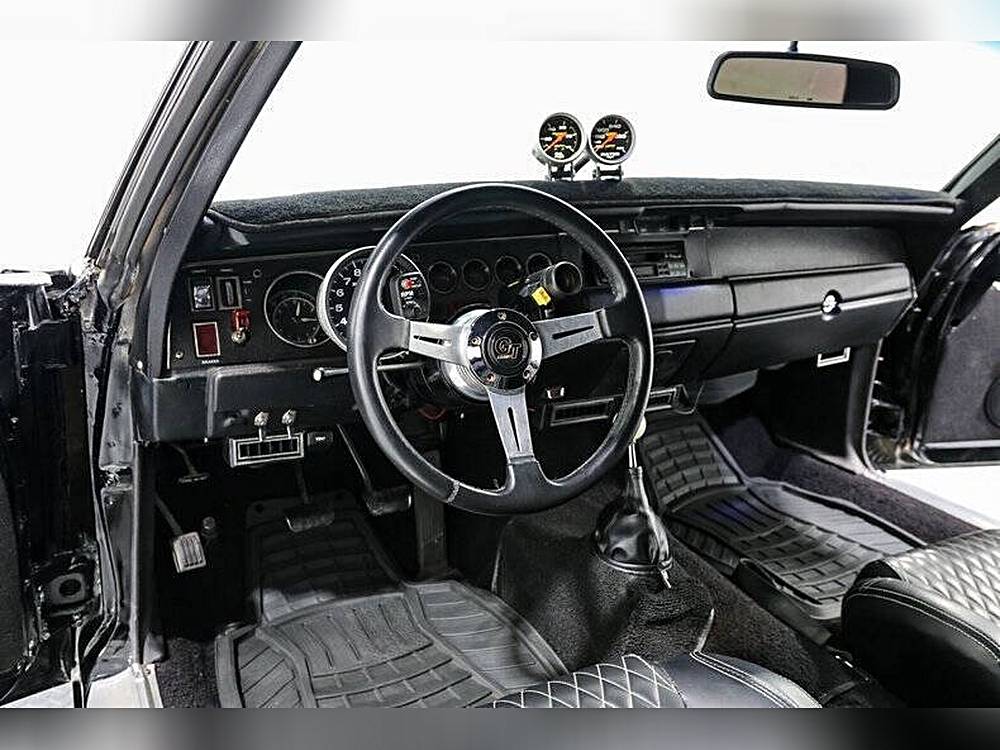 Plymouth-Roadrunner-1970-black-15