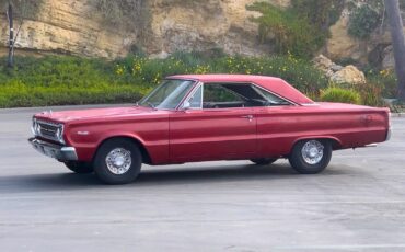 Plymouth-Satellite-1967-2-Door-Hardtop-Coupe-2