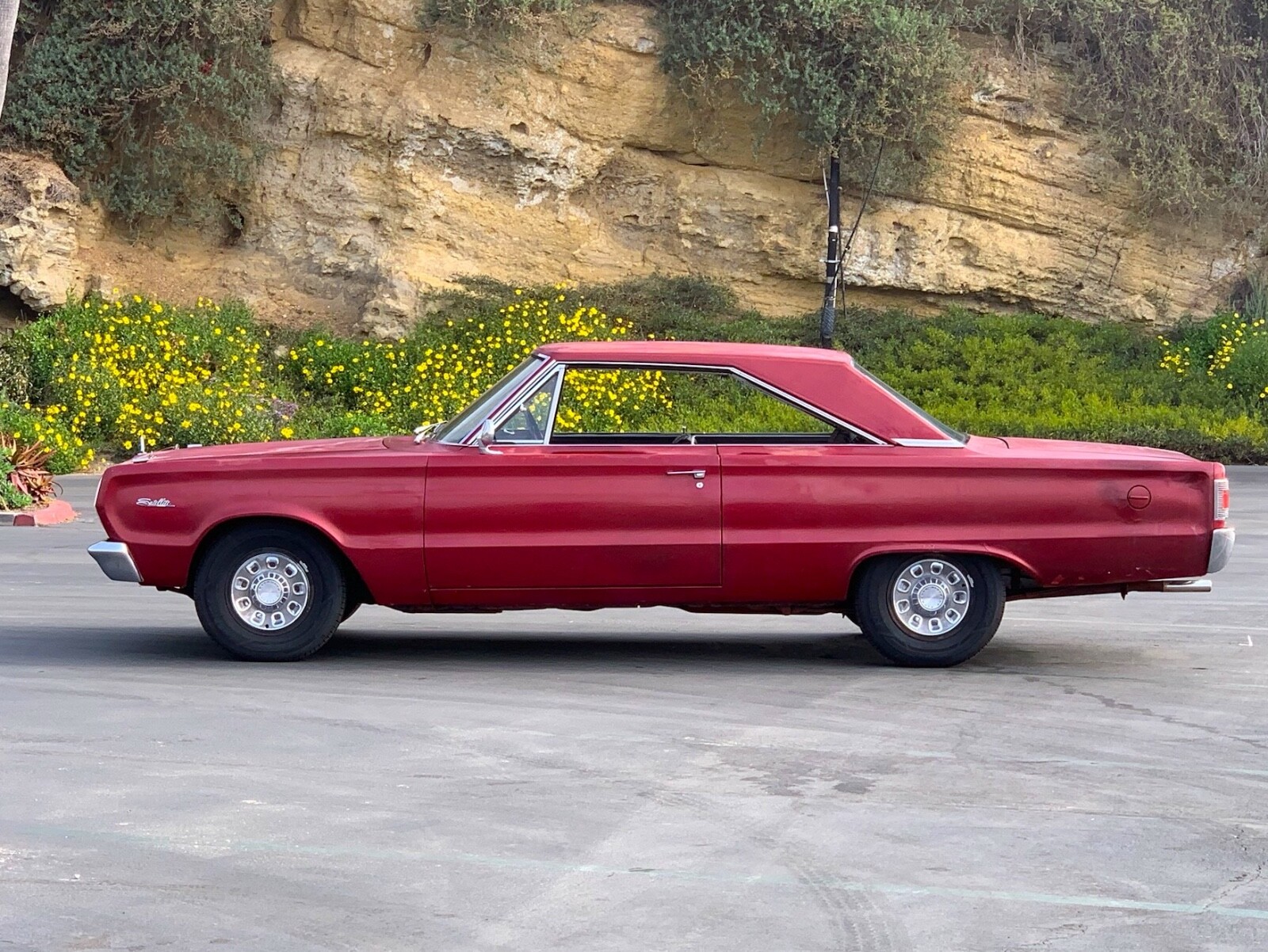 Plymouth-Satellite-1967-2-Door-Hardtop-Coupe-3