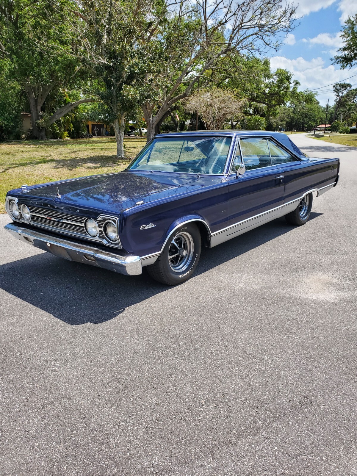 Plymouth-Satellite-1967-Coupe