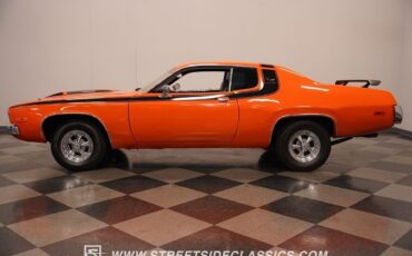 Plymouth-Satellite-1973-Coupe-2