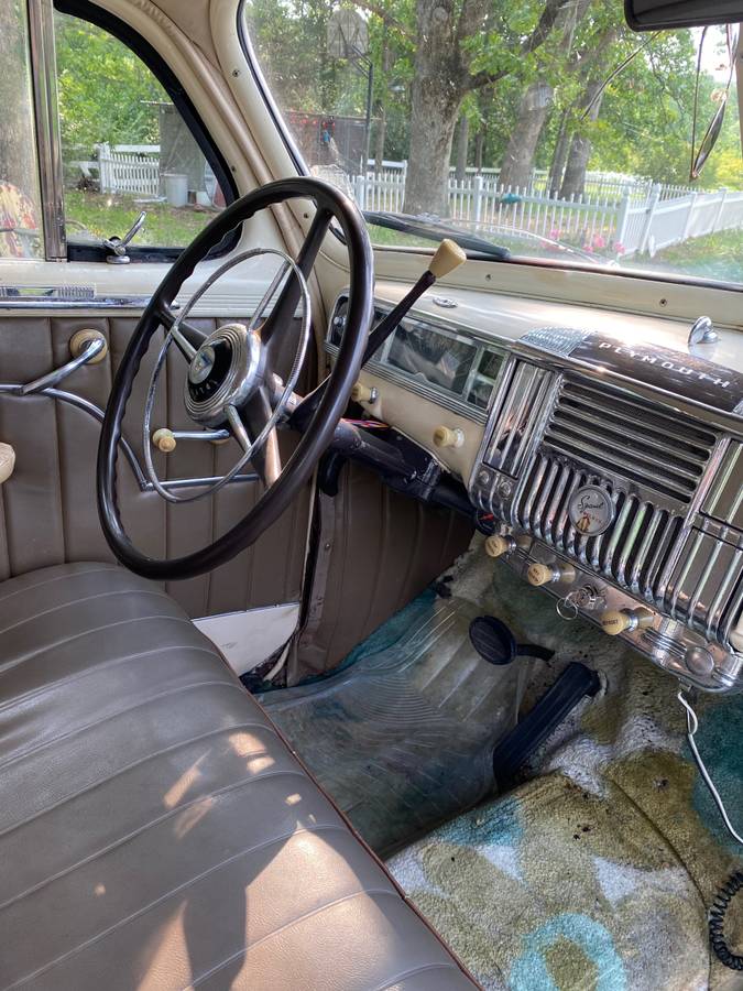 Plymouth-Special-deluxe-1948-custom-4