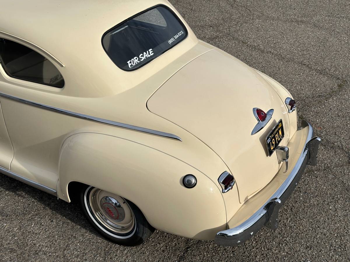 Plymouth-Special-deluxe-1949-custom-10