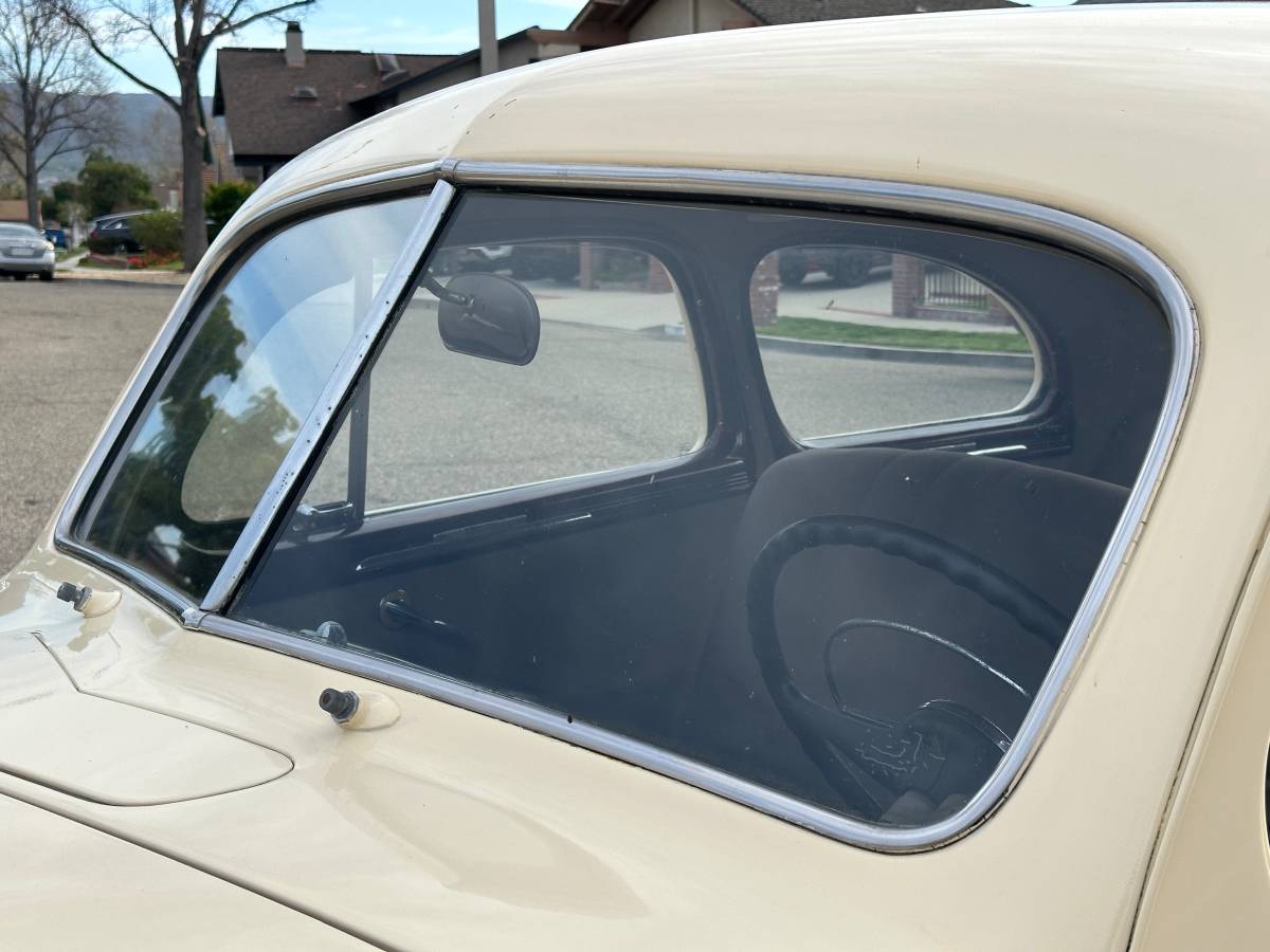 Plymouth-Special-deluxe-1949-custom-19