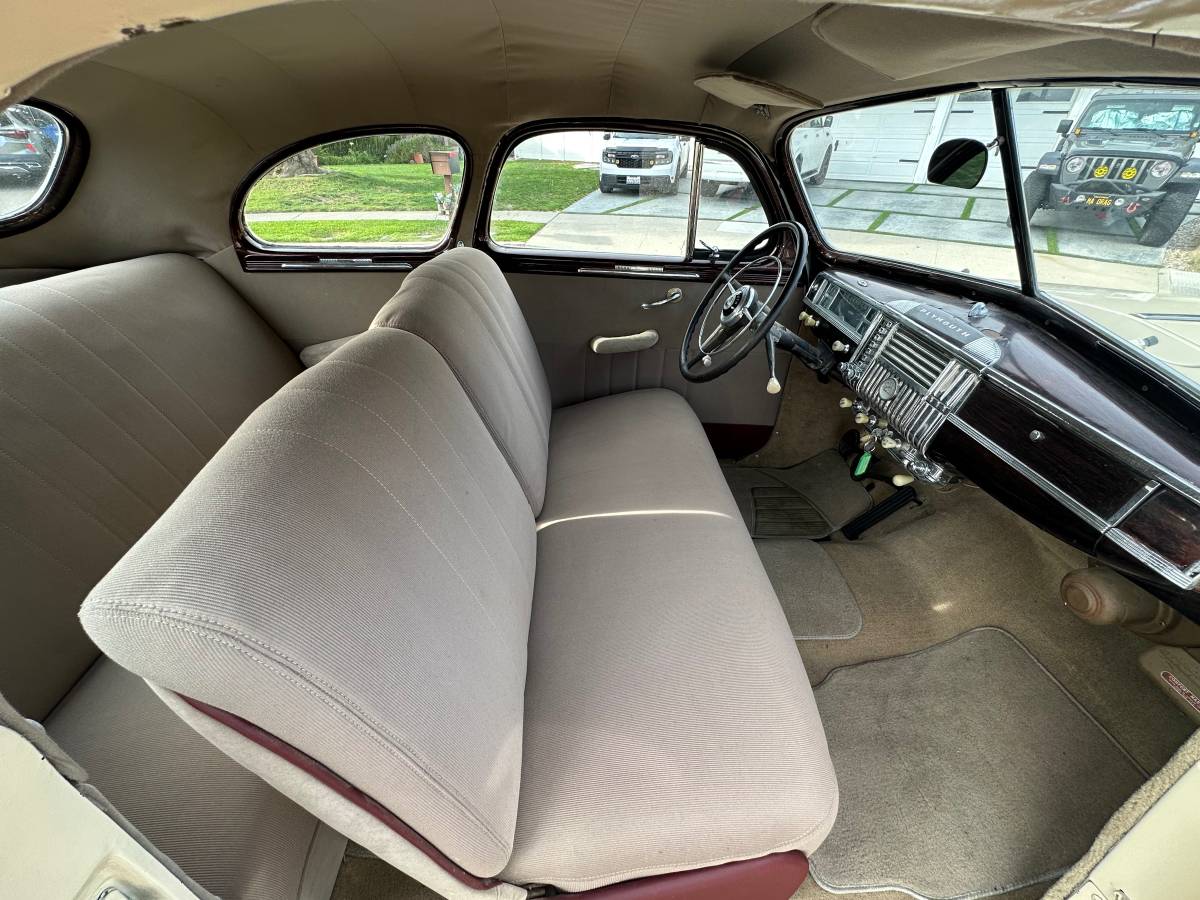 Plymouth-Special-deluxe-1949-custom-23