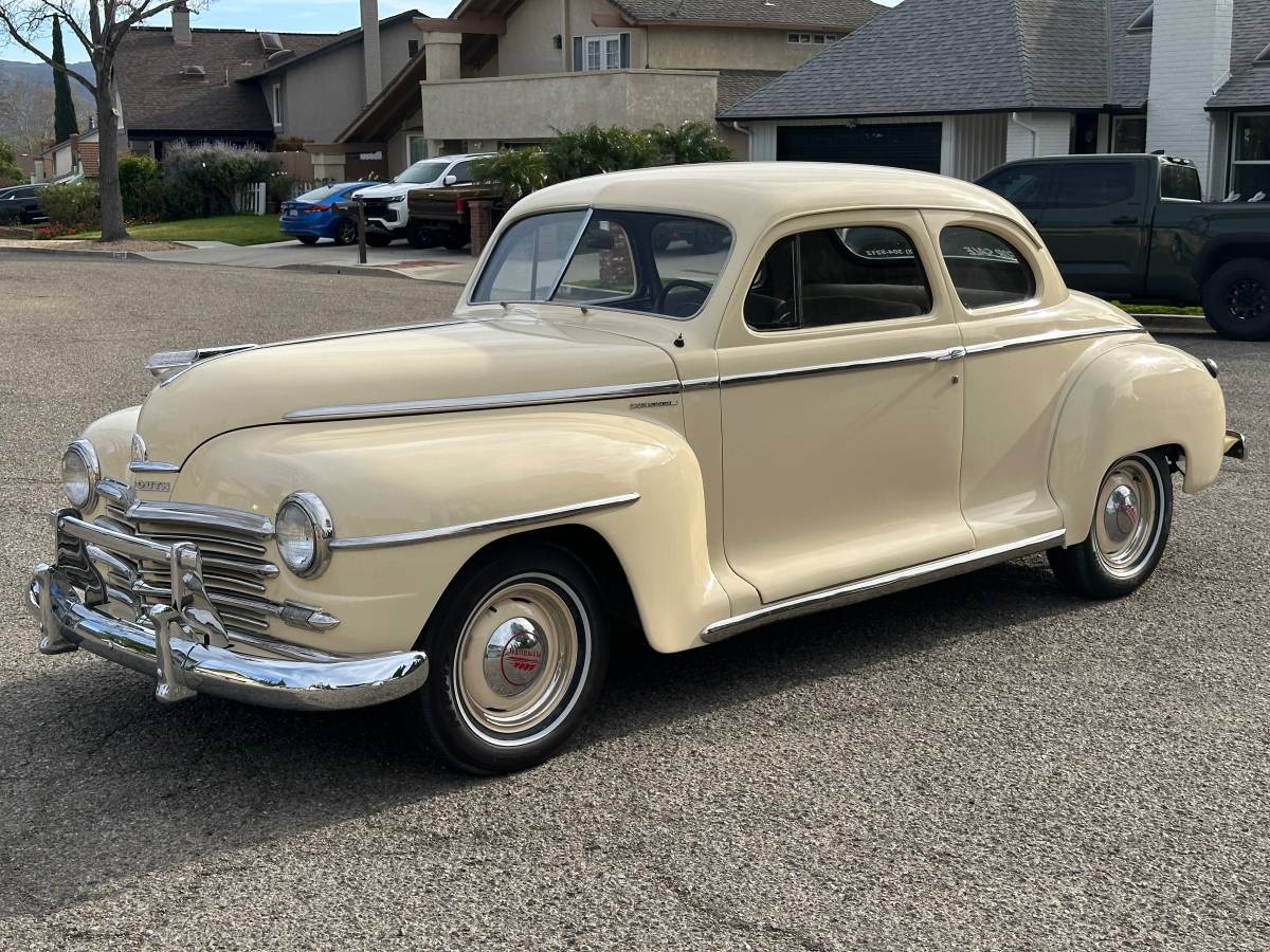 Plymouth-Special-deluxe-1949-custom-3
